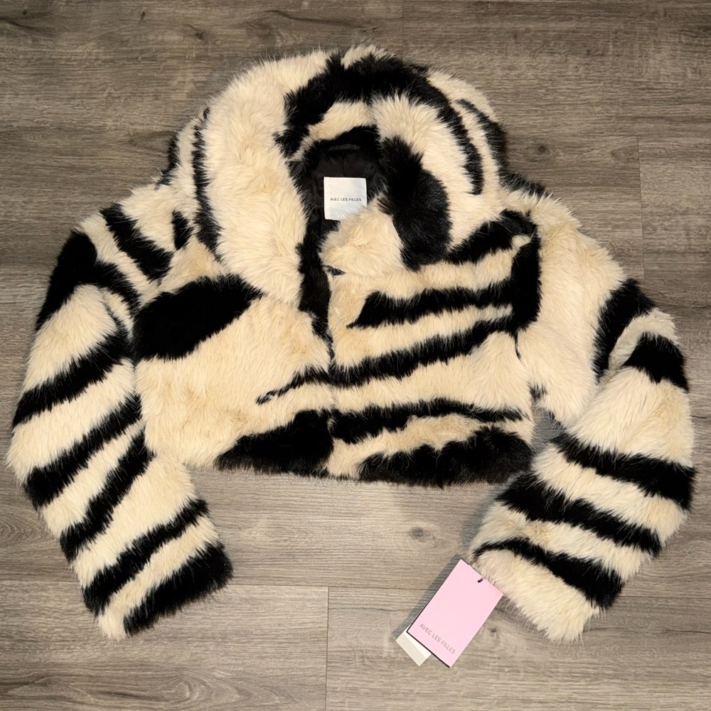 Avec Les Filles Faux Fur zebra cropped Coat - Picture 14 of 15